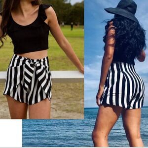 Zaful Flounce Striped Shorts Beach Summer black off white Sz L